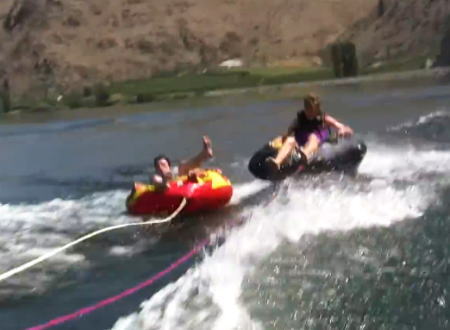 海の絶叫マシン「ファン・チューブ」で落ちたけど落ちてないミラクル(・∀・)