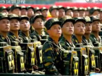 放射能自爆隊！？北朝鮮の軍事パレードに怪しげな人たちが映り話題になる。