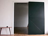 デザイン。開け閉めの動作が異常にカッコイイ「ドア」のビデオ。Evolution Door