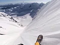 凄い迫力。絶壁スノーボーダー視点のビデオ。ザビエル・デ・ラ・ルー＆GoPro
