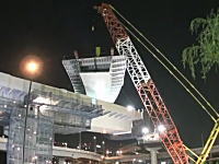 日本のお仕事動画。巨大な物を運ぶ、持ち上げる、はめる。橋桁架設工事のまとめビデオ。