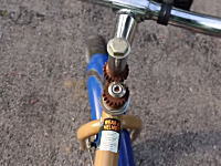ハンドルとタイヤの向きを逆にするだけで難易度激高の自転車が完成するらしい。