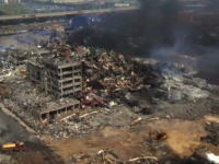 爆発が起きた中国天津の現場をドローンで空撮した映像に驚愕。死者は114人に。