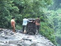 劣悪な環境で働く中国の炭鉱労働者たちの姿を撮影したビデオ。馬廟郷炭鉱。