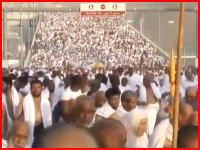 メッカ巡礼に群衆が殺到して死者717人。その悲惨な現場の様子を撮影したビデオが公開される。