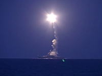 ロシアが本気すぎる。カスピ海から長距離巡航ミサイルを発射してイスラム国を狙う動画。