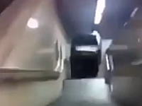 海外のDQNやる事ヤバすぎｗｗｗ「地下鉄の階段から車を投げ落としてみた」やりすぎｗｗ