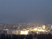 ロシアがアレッポ空爆にクラスター爆弾を使用する。市街地に巻き散らかされる動画。