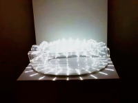 SICF受賞作品「踊る光」後藤映則さんの光とワイヤーのゾートロープがステキだ。