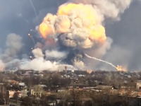 23日ウクライナの武器庫で大爆発が発生。その映像がとんでもなくヤバい(((ﾟДﾟ)))