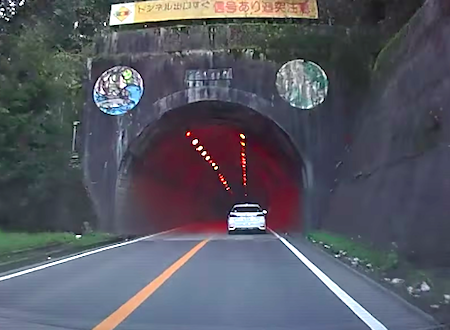 これは本当に恐ろしい。長いトンネルの中で逆走車に遭遇したドライブレコーダー。