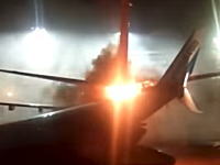 ピアソン国際空港で旅客機同士が衝突し炎上。その映像が公開される。
