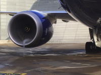 旅客機のジェットエンジンを地上でフルスラストの80%まで回してみた。