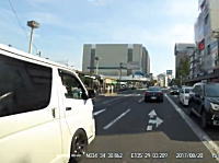 堺市の府道30号線でぞろ目のハイエースに襲われたドライブレコーダー。