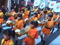 海外でとても高評価を得ている京都橘高校吹奏楽部のマーチング演奏。大手筋商店街パレード