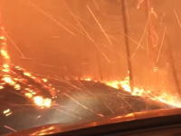 こわすぎ。森林火災の一本道を進む車の映像がリアルに怖すぎて怖すぎて。
