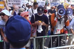 いま川崎市が危ない。ＪＲ駅前の街頭演説vs妨害したい隊の戦い動画がじわじわと人気に。