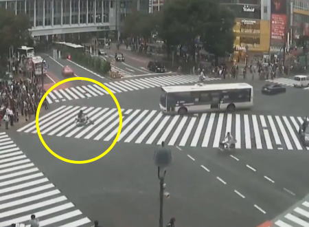 ライブカメラにばっちり映っていた渋谷スクランブル交差点事故の映像。