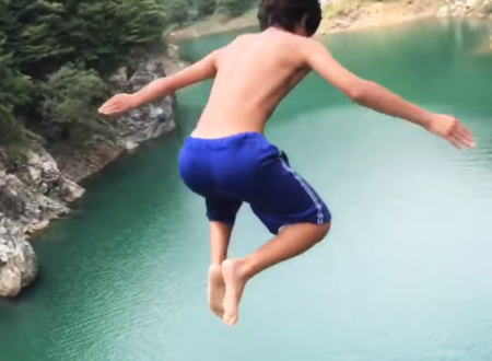 【チャリで来た】穴内川ダムの橋の上から飛び込むこのトシボー君がマジで凄い動画。