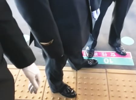 発車遅延は誰のせい？埼京線での女性専用車両トラブルで乗車を勝ち取った活動家の映像。