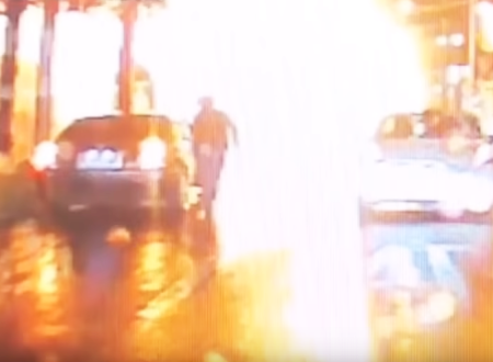 札幌アパマン爆発の瞬間を捉えたドラブレコーダーの映像がこわい。