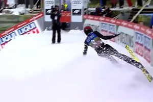 スキージャンプで着地後に止まり切れなかった選手が痛い事になるノルディックスキーW杯。