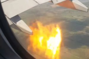 搭乗中の飛行機の窓の外がこうなっていたら(((ﾟДﾟ)))コパ航空737-800で撮影された恐ろしい映像。