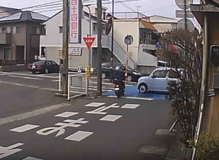 2年半で事故14件。香川県丸亀市の魔の交差点を記録した防犯カメラの映像。