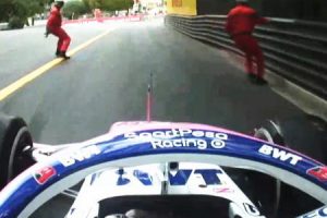 F1モナコGP、テレビでは放送されなかったマーシャルを轢きかけたセルジオ・ペレスの車載映像。