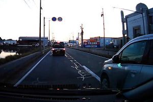 なかなか遭遇しないレベルで運転がヘタクソなアルトが愛知県津島市で撮影されるｗｗｗ