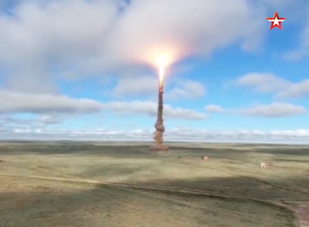 発射の瞬間から速いｗｗｗロシアが新型の超音速弾道ミサイルの発射テストを成功させる。