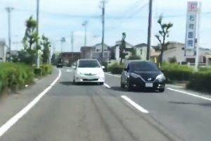 あまりにも酷い。愛知県で撮影されためちゃくちゃな運転をしているプリウスの映像。