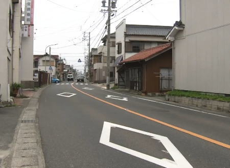 愛知県でロードバイクで女性をひき逃げした34歳の男が逮捕される。防犯カメラの映像。