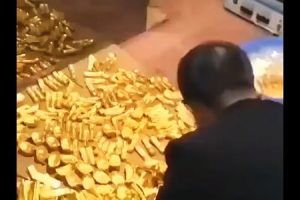 汚職の疑いで捜査されている中国共産党政治家の自宅から13.5トンの金の延べ棒が見つかるｗｗｗ