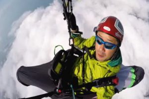 富士山頂（3700m）から太平洋までパラグライダーで飛んだ男の記録映像がすんごい。