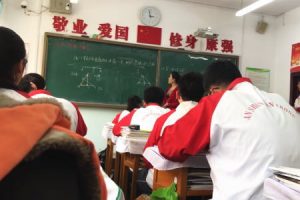 日本とはどこが違う？中国の高校生活の一日を記録したドキュメンタリー映像。