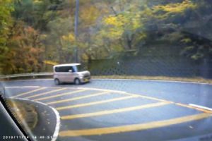 スピード出しすぎ！武平峠で横転事故を起こしてしまったスマートK乗りの車載映像。
