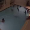 「プールで小さな子供から絶対に目を離してはいけない」　そう再確認させられる恐ろしい映像