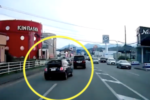 何これひどい。熊本市で撮影された超速のぶっ込み事故ドラレコがあまりにもひどい。
