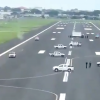 滑走路にパトカーを並べて強制的にEUからの飛行機を排除したエクアドルの空港。