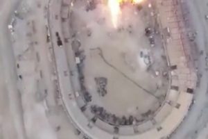 シリアで大量のドローンが次々に手榴弾を投下していく映像がヤバイ　遂にこういう時代が来たか
