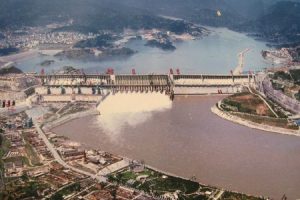 中国、三峡ダムで最上級災害アラート発令　洪水でヤバい現地の映像