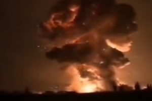 【衝撃】中国　花火工場が大爆発しキノコ雲が上がる