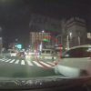 埼玉県鳩ヶ谷で右折しようとした車が直進車と衝突する瞬間のドラレコ映像