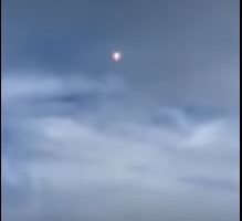 アメリカの宇宙系ロケットベンチャー『アストラ』のロケットが打ち上げ失敗し大爆発する映像