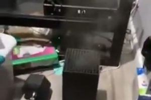 【悲報】11/10に発売された『新型XBOX』が早速煙を吹いて炎上している映像が上がってしまうｗｗｗ