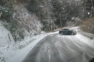 【福岡】１月寒波で登れない車が続出のショウケ峠を行くドラレコ動画。