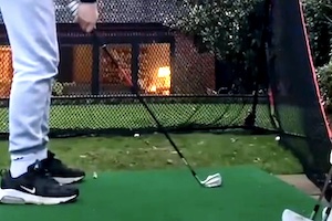 ゴルフの練習ネットでイリュージョンが起きたの笑う7秒動画。