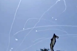 【動画】ガザ地区からのロケット弾を迎撃しまくるイスラエルのアイアンドームがすごい。