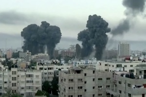 イスラエルによるパレスチナ自治区ガザへの空爆映像、エグい。